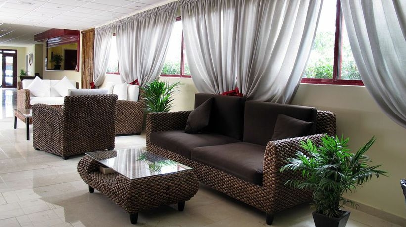 Imagen de los interiores del Apartamentos Bungalows Rebecca Park. Foto 6