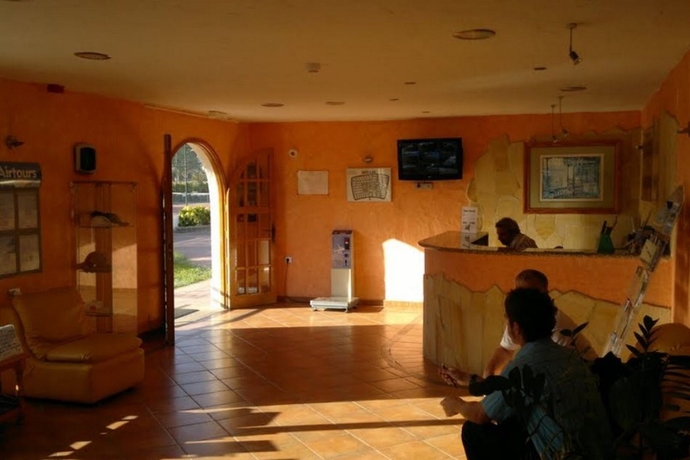 Imagen general del Apartamentos Bungalows Santa Clara. Foto 2