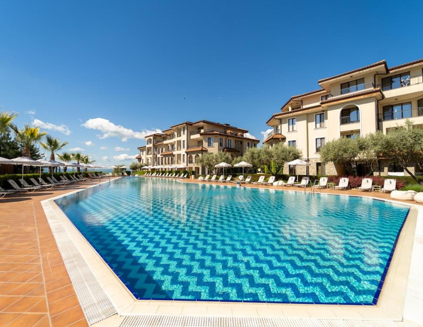 Imagen general del Apartamentos Burgas Beach Resort. Foto 4