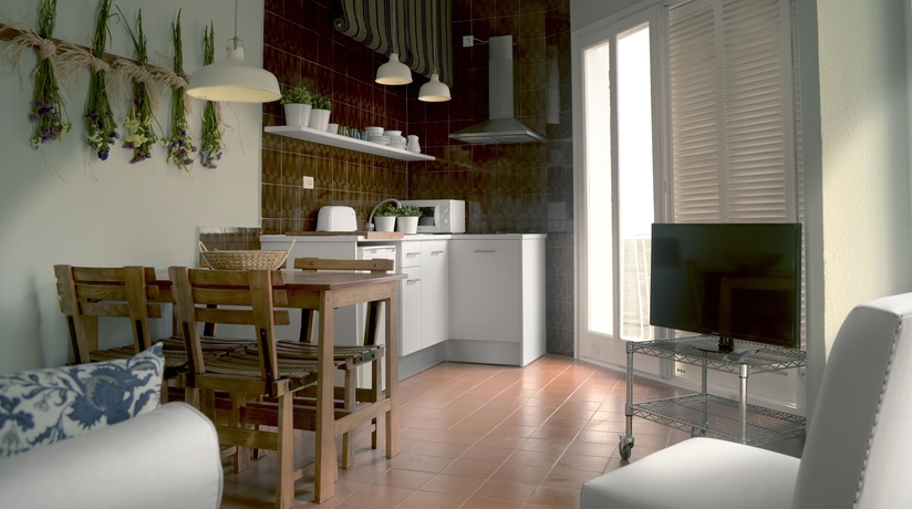 Imagen general del Apartamentos CALELLA PARK - LA ESQUINA VERDE. Foto 2