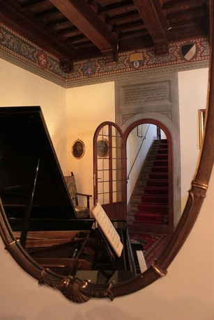 Imagen de los interiores del Apartamentos CASTELLO DI TAVOLESE. Foto 10