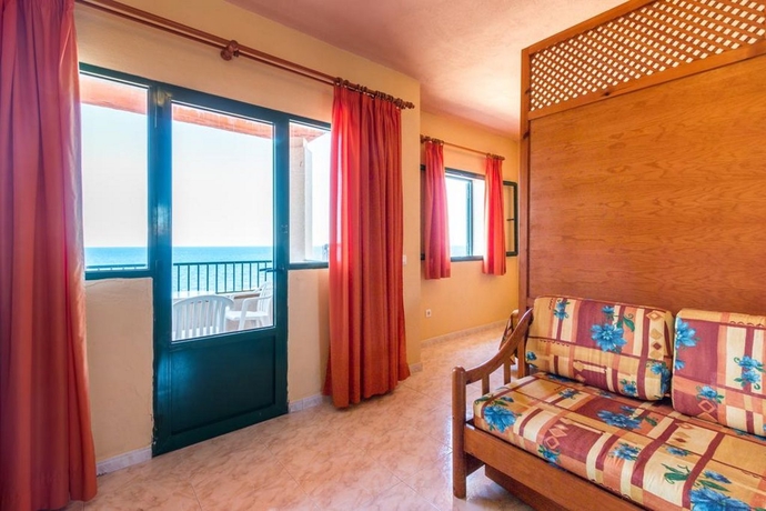 Imagen general del Apartamentos Cabo De Baños By Mij. Foto 6