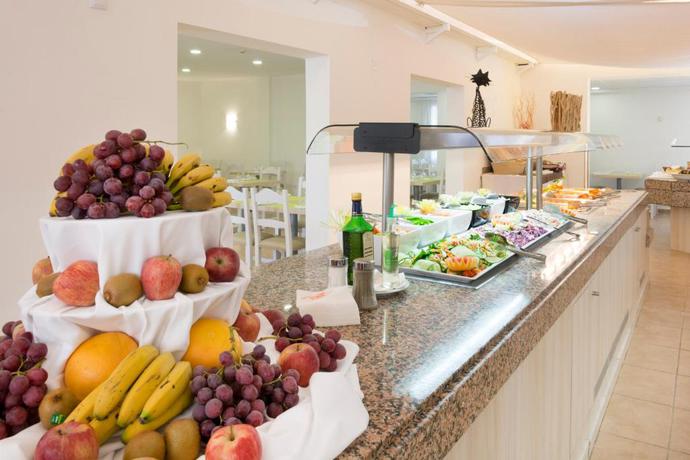 Imagen del bar/restaurante del Apartamentos Cabot Club Torreblanca. Foto 16