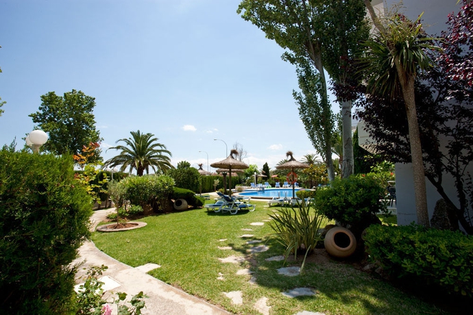 Imagen de la piscina del Apartamentos Cabot Las Velas Apartments. Foto 11