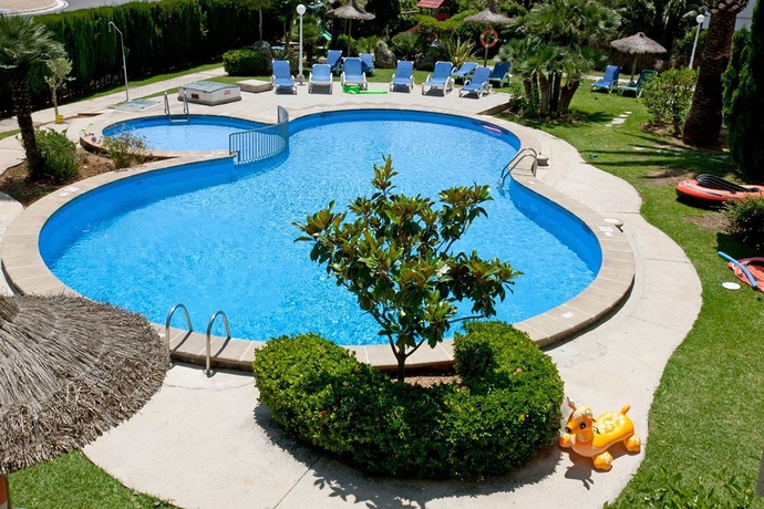 Imagen de la piscina del Apartamentos Cabot Las Velas Apartments. Foto 12