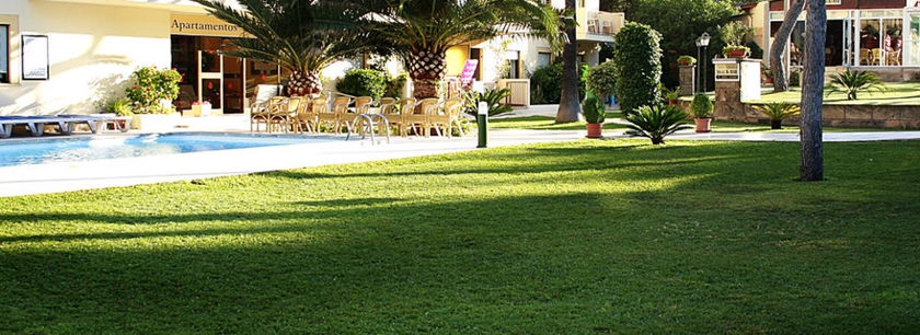 Imagen de los exteriores del Apartamentos Cabot Tres Torres. Foto 2