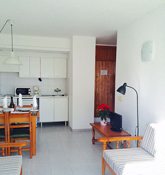 Imagen general del Apartamentos Cala Anguila - Ses Gavines. Foto 4