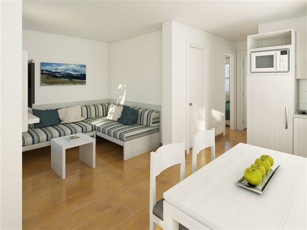 Imagen de la habitación del Apartamentos Cala Blanca. Foto 3
