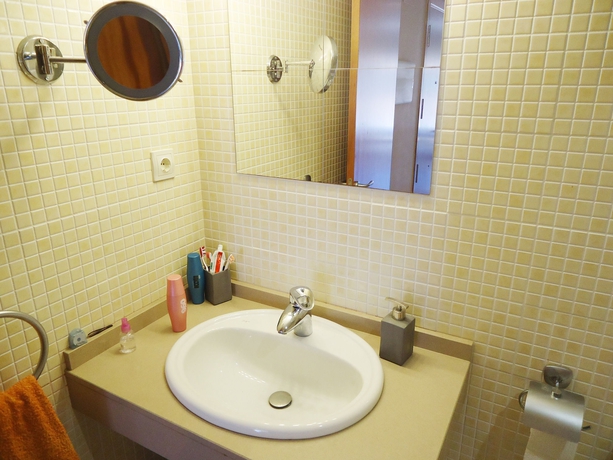 Imagen de la habitación del Apartamentos Cala Boadella I. Foto 2