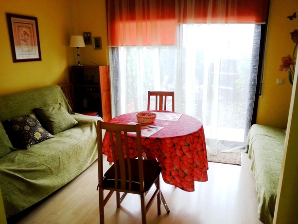 Imagen de la habitación del Apartamentos Cala Boadella I. Foto 4