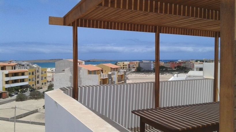 Imagen de los exteriores del Apartamentos Cala Da Lua. Foto 13