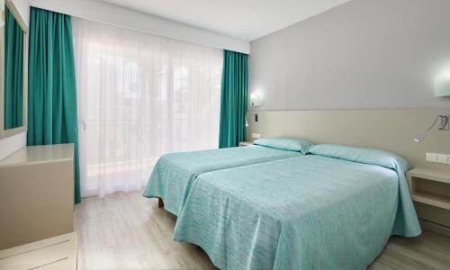 Imagen de la habitación del Apartamentos Cala D'or Playa. Foto 19