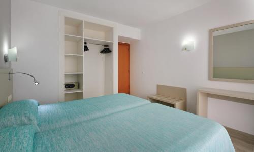 Imagen general del Apartamentos Cala D'or Playa. Foto 10