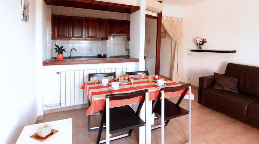 Imagen de la habitación del Apartamentos Cala Figuera. Foto 5