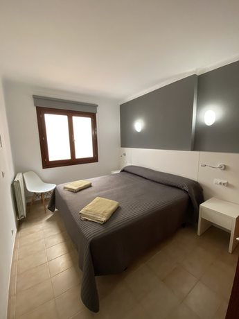 Imagen de la habitación del Apartamentos Cala Figuera. Foto 17