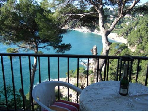 Imagen general del Apartamentos Cala Llevadó, Tossa de Mar. Foto 2