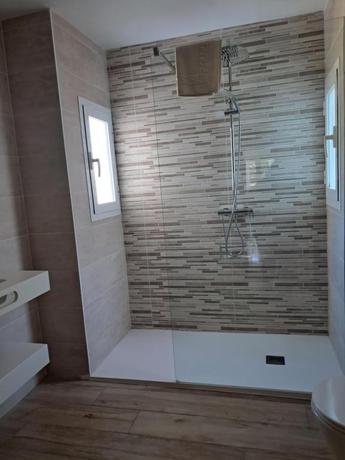 Imagen de la habitación del Apartamentos Cala Llonga. Foto 8