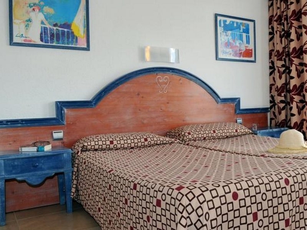 Imagen general del Apartamentos Cala Nova. Foto 7