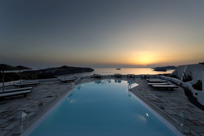 Imagen de la piscina del Apartamentos Caldera's Dolphin Suites. Foto 16