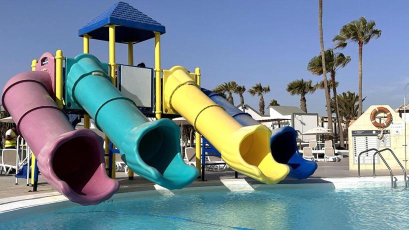 Imagen general del Apartamentos Caleta Dorada. Foto 8