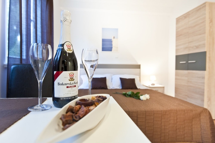 Imagen de la habitación del Apartamentos California, Dubrovnik. Foto 9