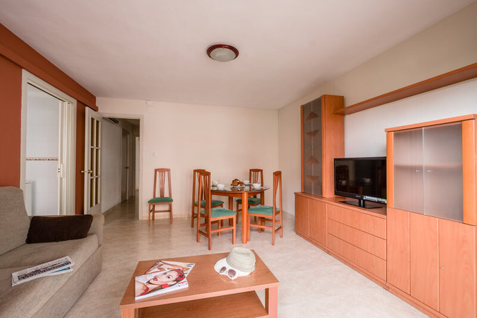 Imagen de la habitación del Apartamentos California, Salou. Foto 9