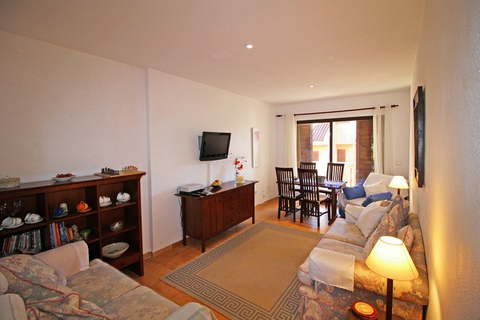 Imagen general del Apartamentos Calpe Puerto Blanco 3000. Foto 11