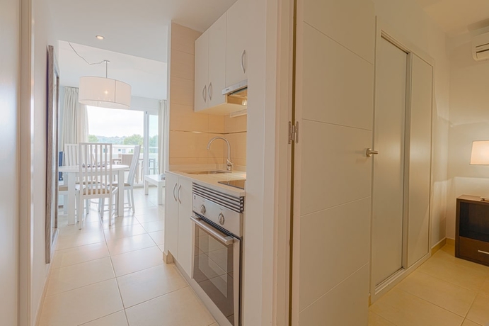 Imagen de la habitación del Apartamentos Camelina Suites. Foto 11