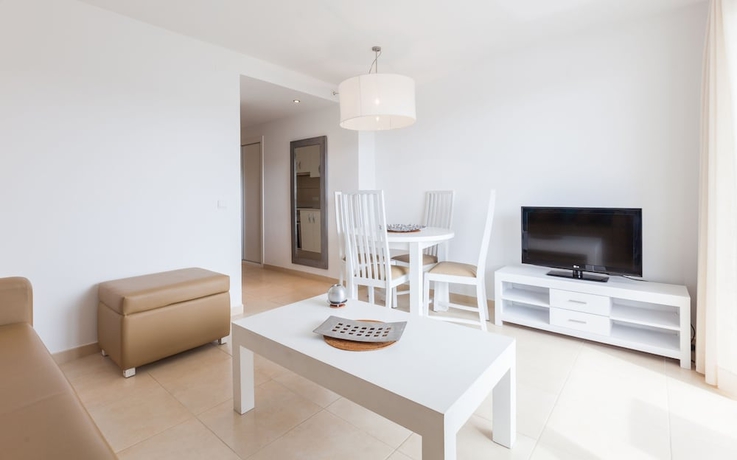 Imagen de la habitación del Apartamentos Camelina Suites. Foto 13