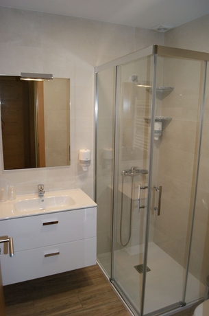 Imagen de la habitación del Apartamentos Camin de Pelayo. Foto 10