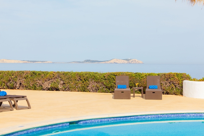 Imagen de la piscina del Apartamentos Can Salia. Foto 14