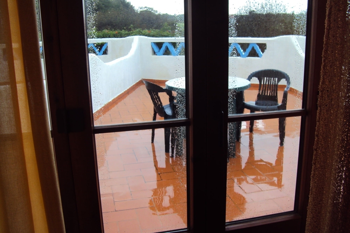 Imagen de los exteriores del Apartamentos Canal da Agua. Foto 13