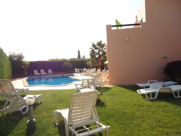 Imagen de la piscina del Apartamentos Canavial I and Ii Apartments. Foto 13