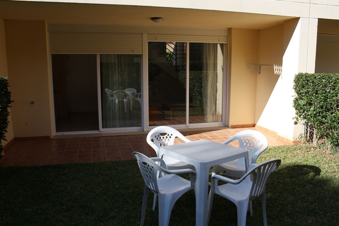 Imagen de los exteriores del Apartamentos Caños De Meca. Foto 9