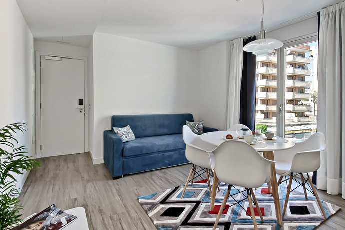 Imagen de la habitación del Apartamentos Carihuela Suites. Foto 6