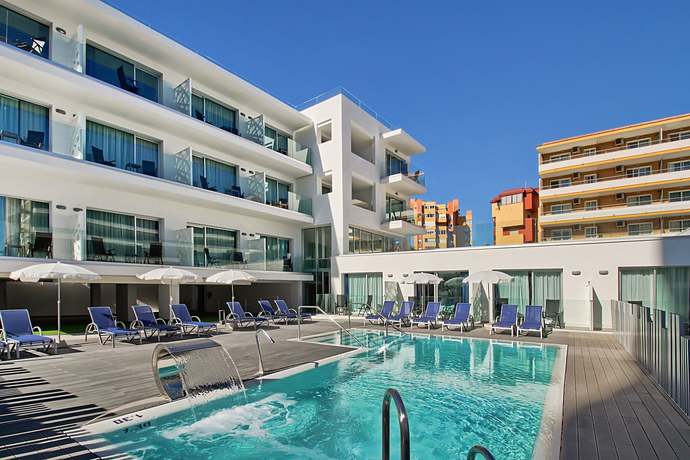Imagen general del Apartamentos Carihuela Suites. Foto 2