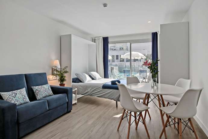 Imagen de la habitación del Apartamentos Carihuela Suites. Foto 15