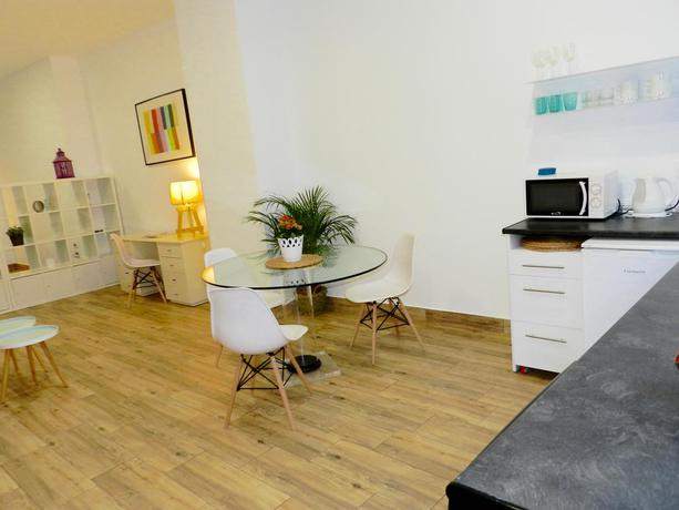 Imagen de los interiores del Apartamentos Carolina, Torremolinos. Foto 5