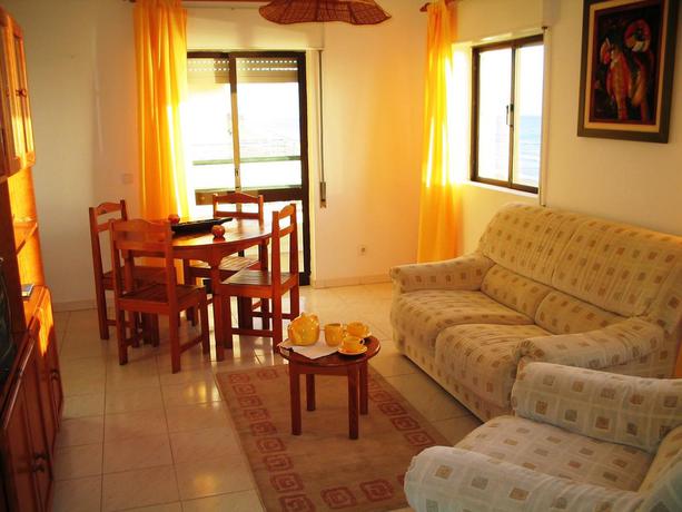 Imagen de los interiores del Apartamentos Carteia. Foto 12