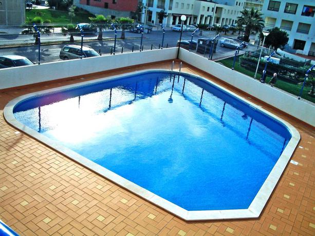 Imagen de la piscina del Apartamentos Carteia. Foto 19