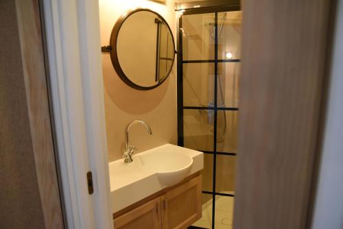 Imagen de la habitación del Apartamentos Casa Bailen Sevilla. Foto 8