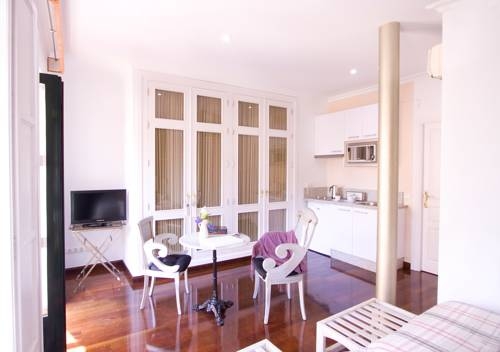 Imagen general del Apartamentos Casa Coquillat. Foto 15