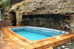 Imagen de la piscina del Apartamentos Casa Cueva Los Cabucos. Foto 6