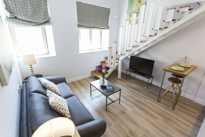 Imagen de la habitación del Apartamentos Casa De La Merced Suites. Foto 9