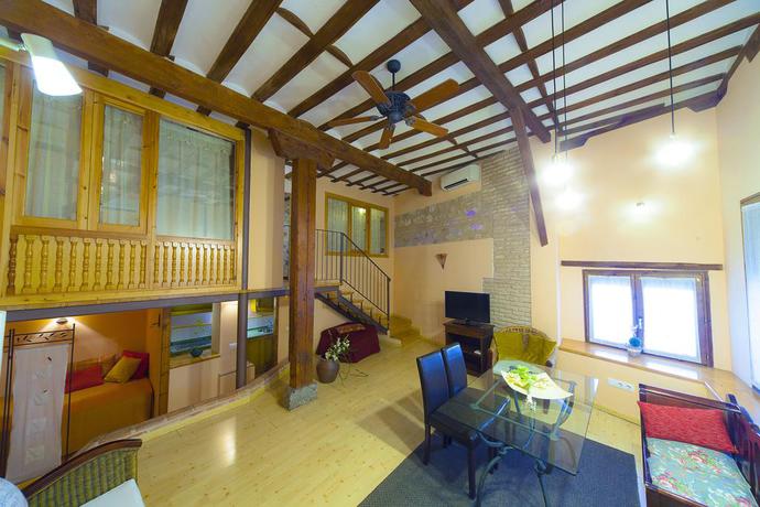 Imagen de los interiores del Apartamentos Casa De La Mezquita. Foto 8