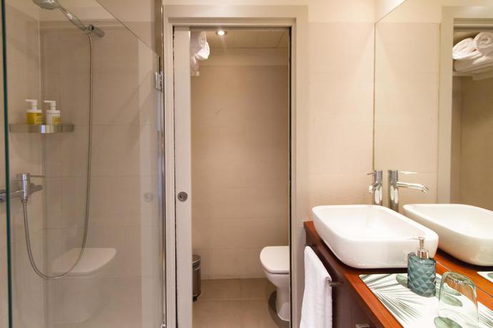 Imagen de los interiores del Apartamentos Casa Felipa Plaza España. Foto 4