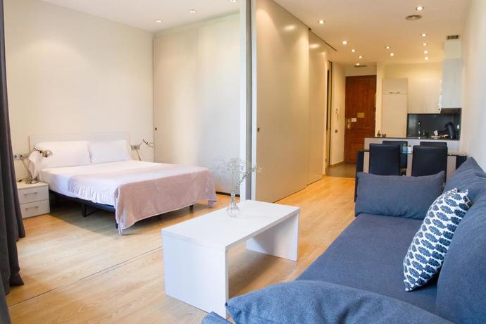 Imagen de los interiores del Apartamentos Casa Felipa Plaza España. Foto 10