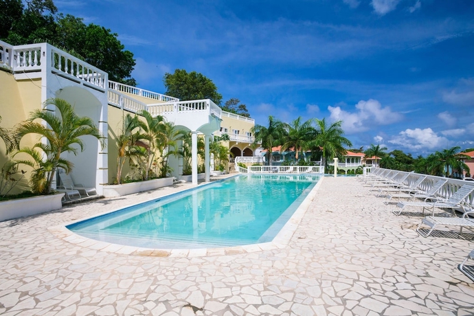 Imagen de la piscina del Apartamentos Casa Feliz. Foto 18