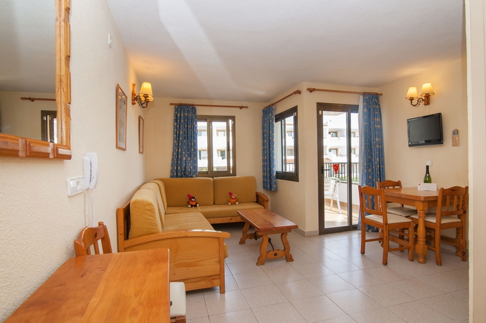 Imagen de los interiores del Apartamentos Casa Luis. Foto 7