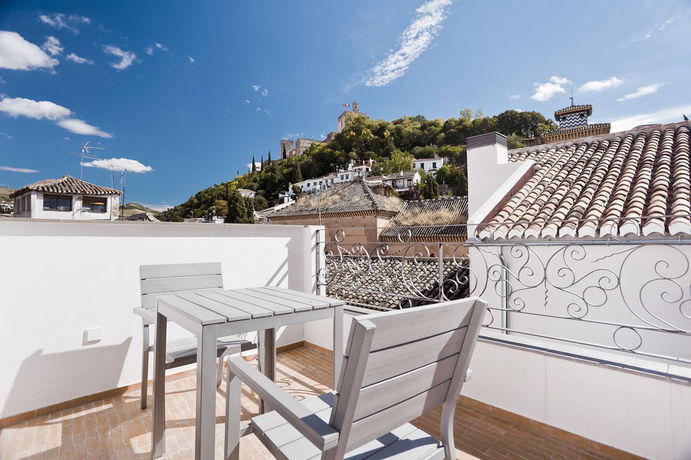 Imagen general del Apartamentos Casa Miravalle Darro. Foto 4